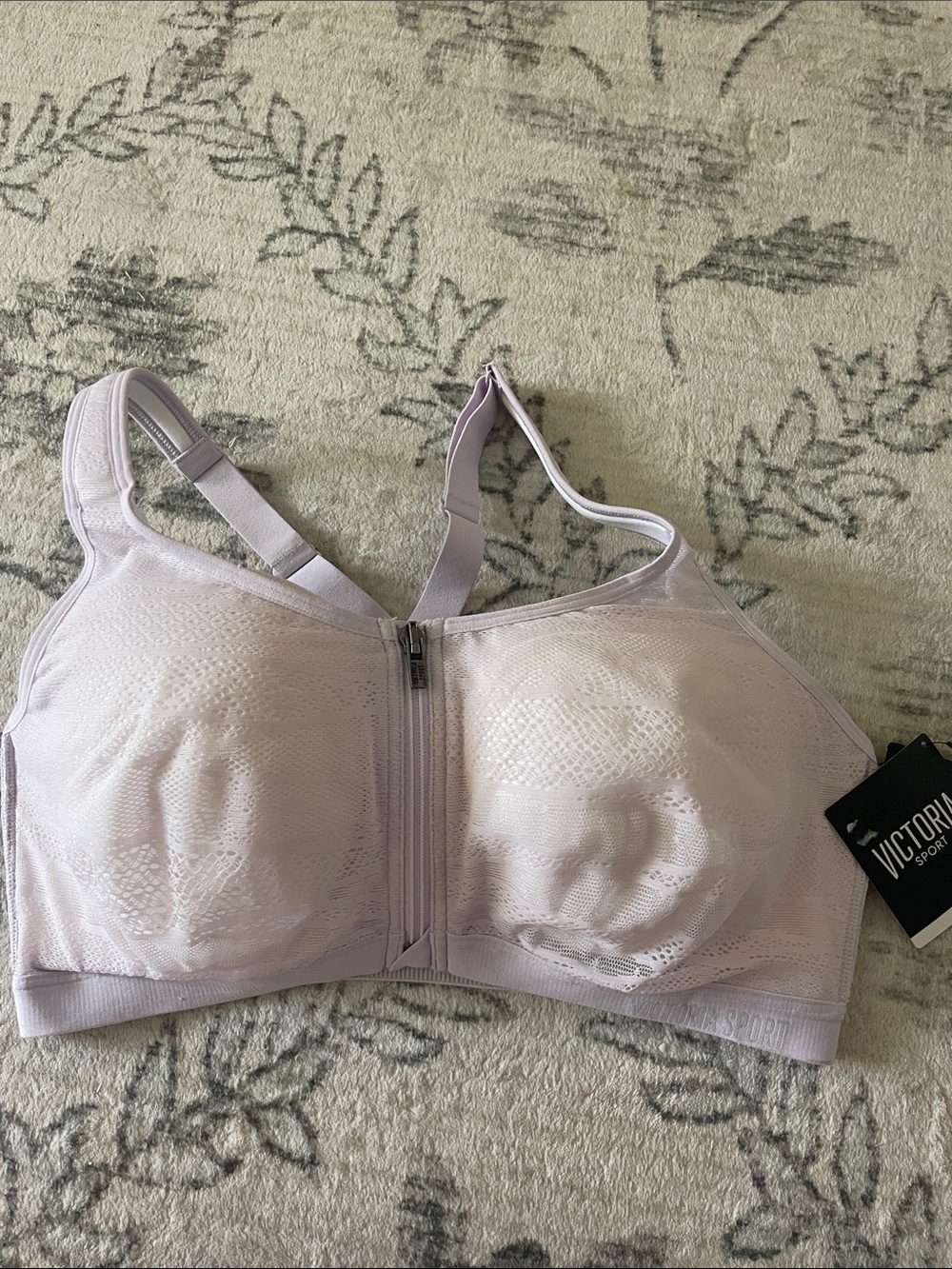 NWT Victoria's Secret Light Lavender Front-Zip Support Sports Bra 36DD